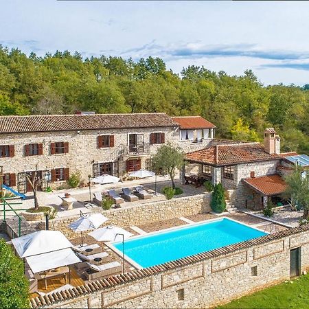 Villa Kluni By Rent Istria Momjan Exterior photo