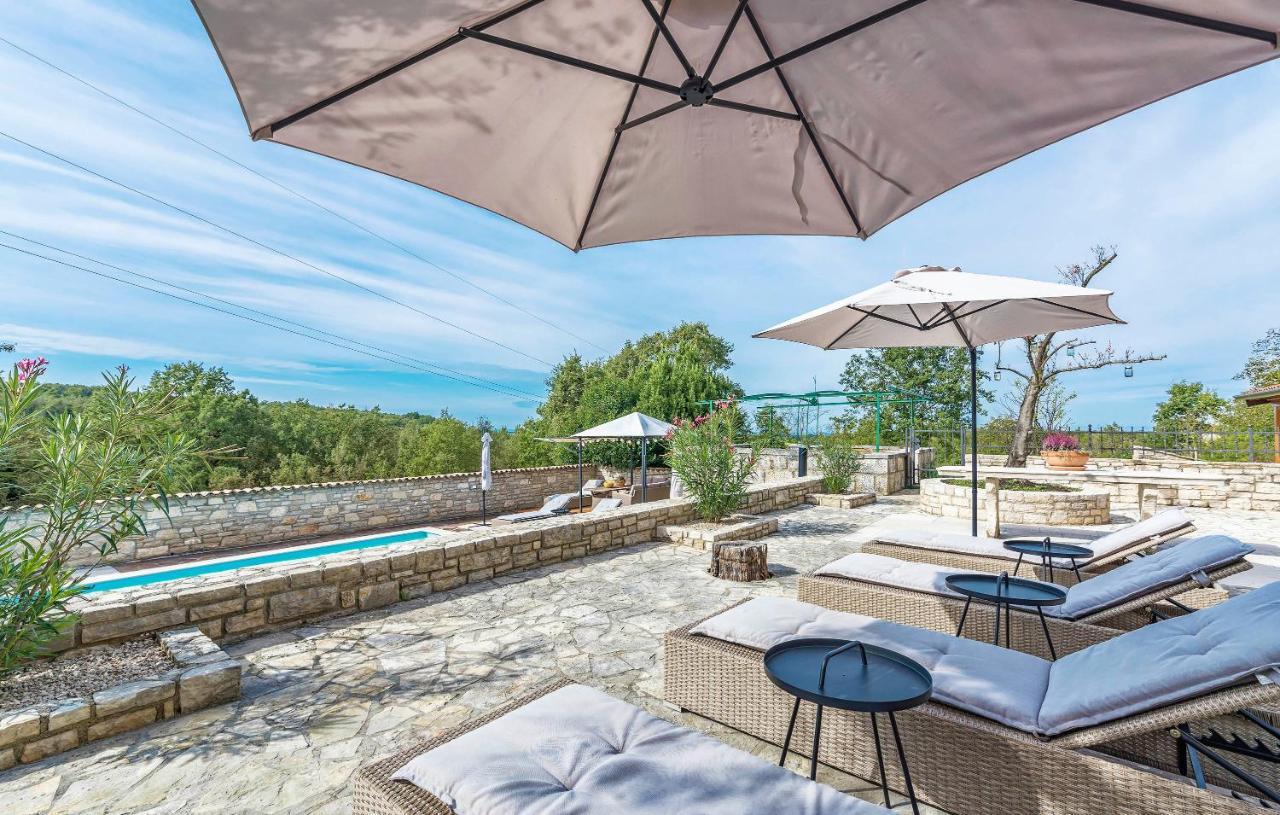 Villa Kluni By Rent Istria Momjan Exterior photo