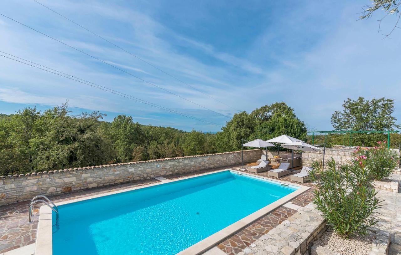 Villa Kluni By Rent Istria Momjan Exterior photo
