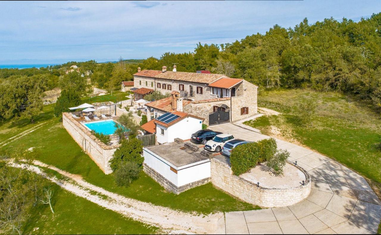 Villa Kluni By Rent Istria Momjan Exterior photo